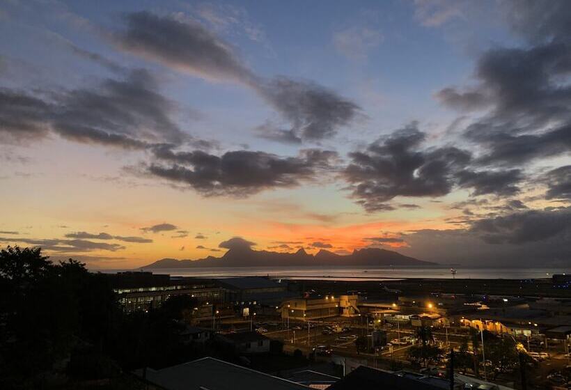 Tahiti Airport Motel