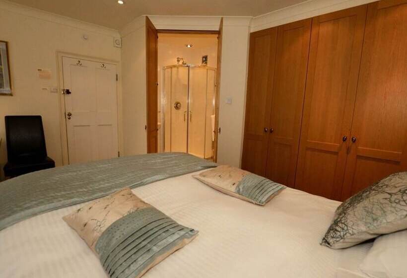 Bed and Breakfast Falcon Inn