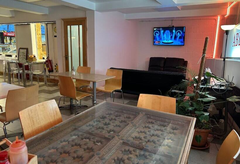 Fotos del hotel Abbey Point Cafe And B&b:  12