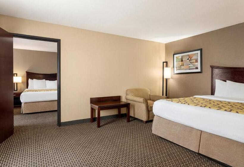 هتل Baymont By Wyndham Wichita Falls