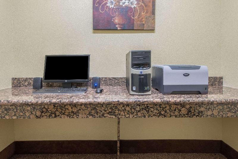 هتل Baymont By Wyndham Wichita Falls
