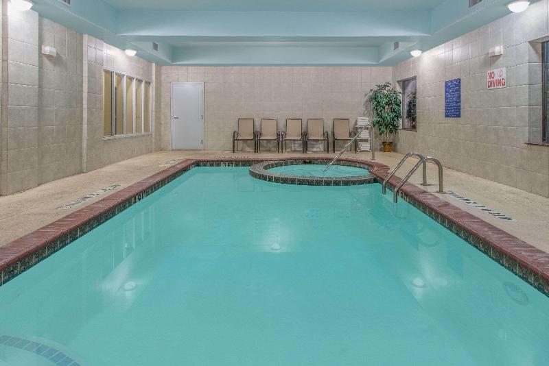 هتل Baymont By Wyndham Wichita Falls