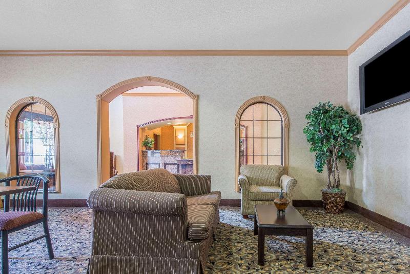 هتل Baymont By Wyndham Wichita Falls