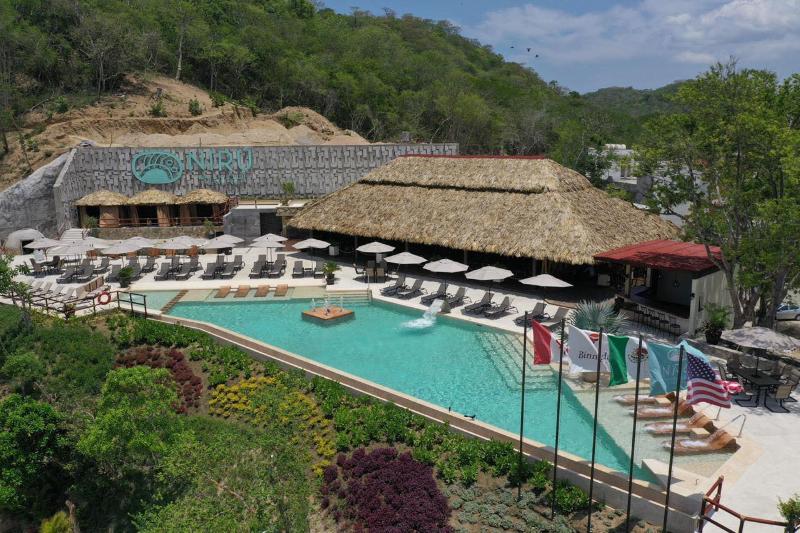 هتل Binniguenda Huatulco & Beach Club