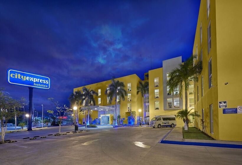 Fotos del hotel City Express Campeche: 1 Fotos del hotel City Express Campeche: 1