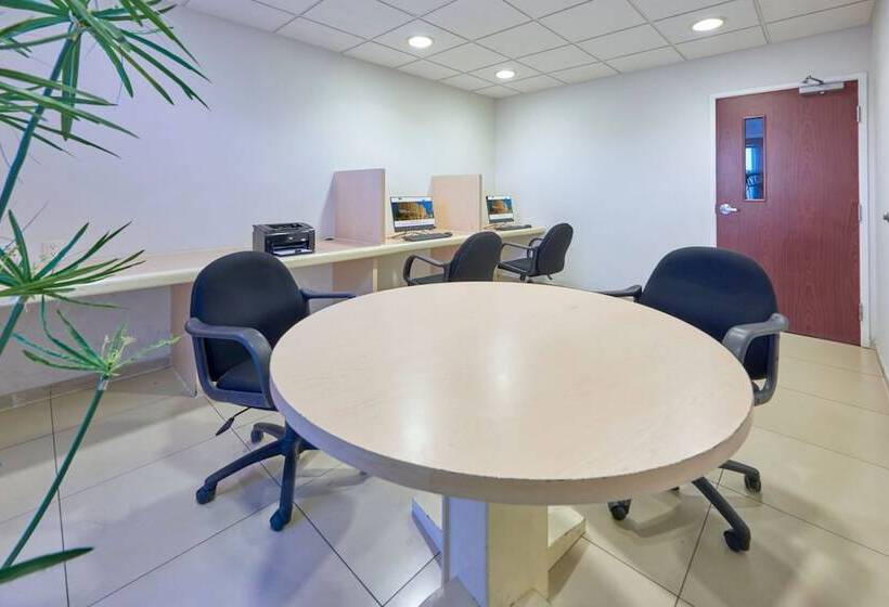 Fotos del hotel City Express Manzanillo:  8