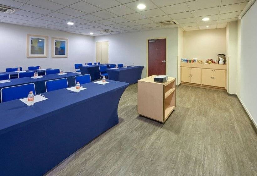 Fotos del hotel City Express Manzanillo:  4