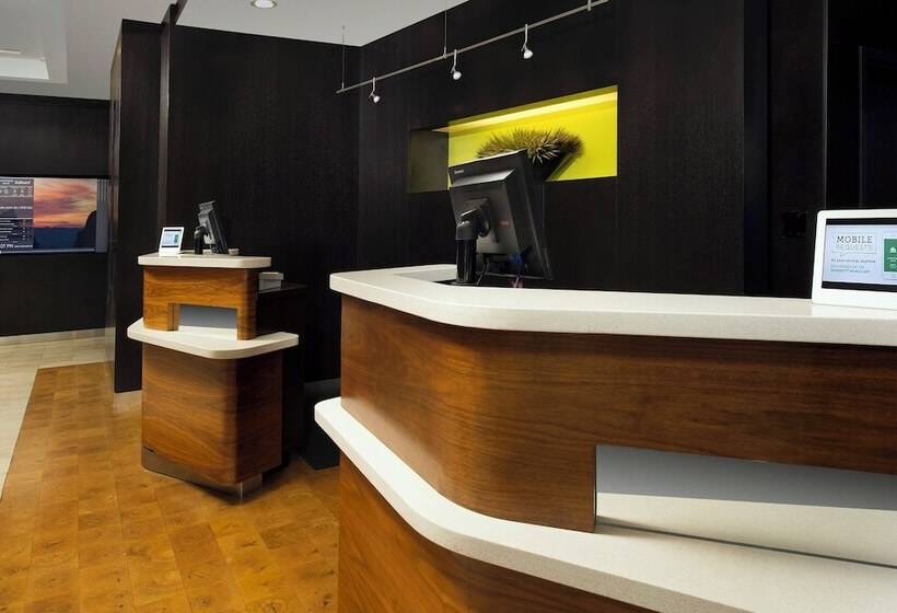 هتل Courtyard By Marriott Wichita Falls