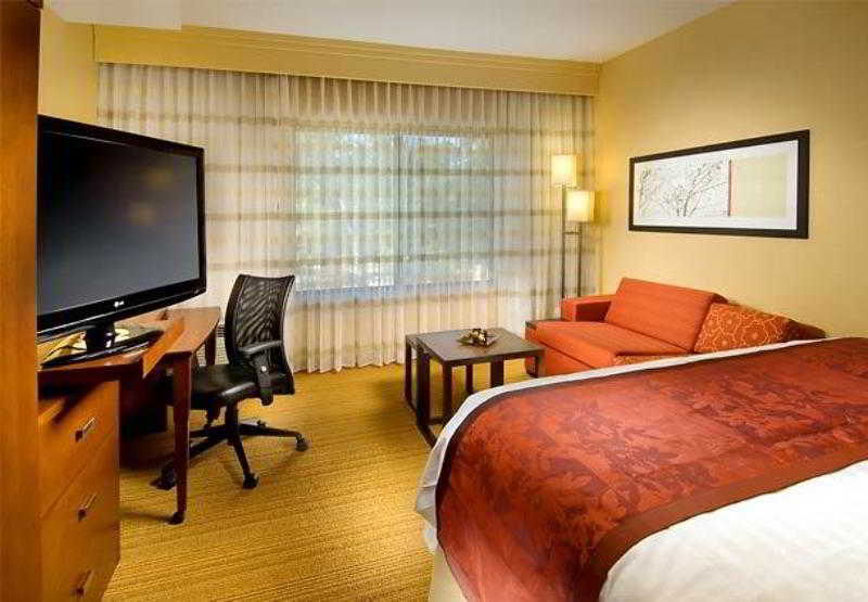 هتل Courtyard By Marriott Wichita Falls