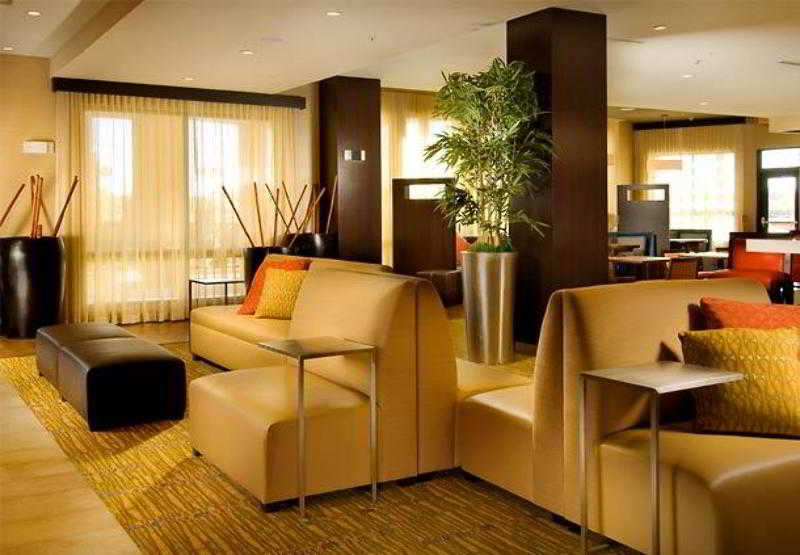 هتل Courtyard By Marriott Wichita Falls
