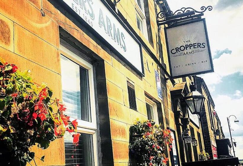 هتل The Croppers Arms