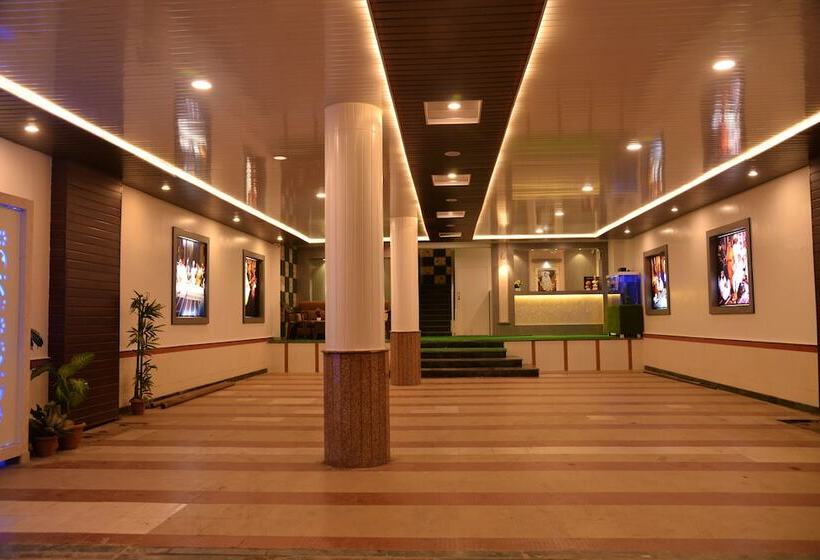 酒店 Disha Palace