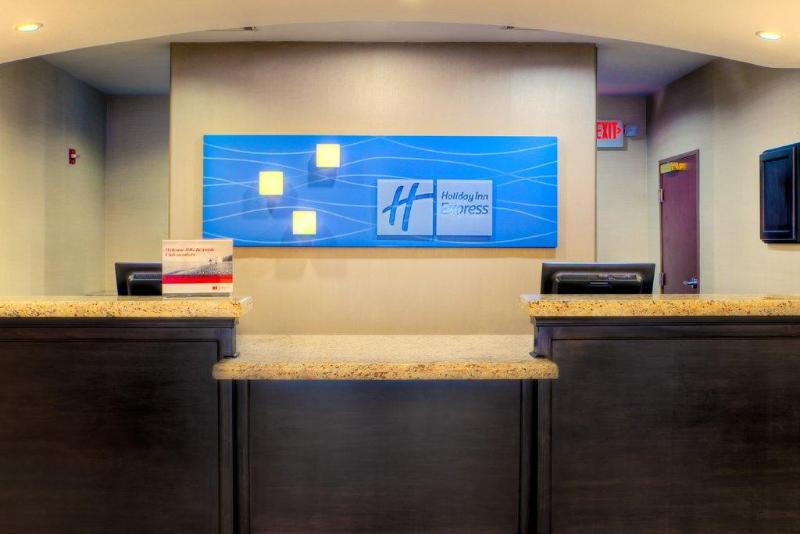 هتل Holiday Inn Express And Suites Granbury, An Ihg