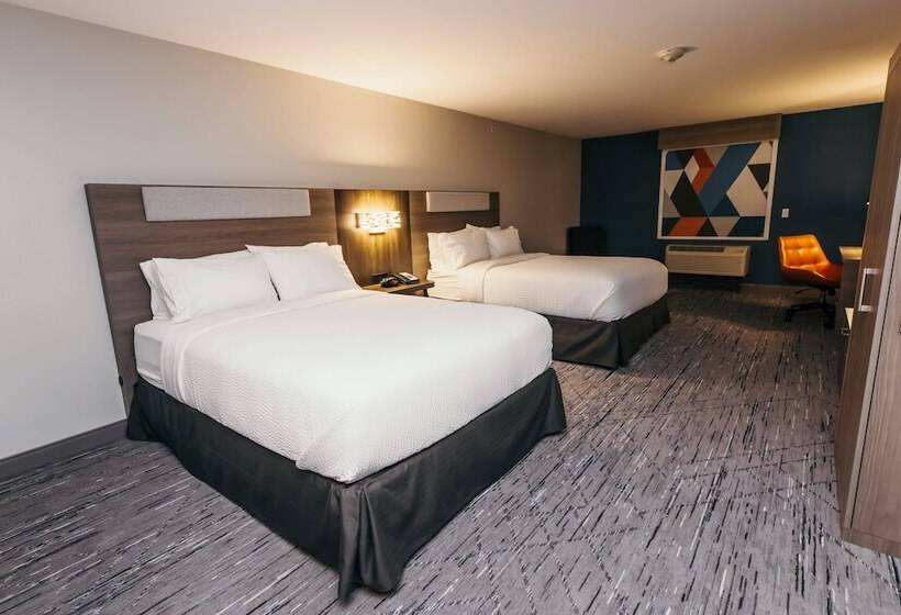 Отель Holiday Inn Express And Suites Urbandale Des Moines, An Ihg