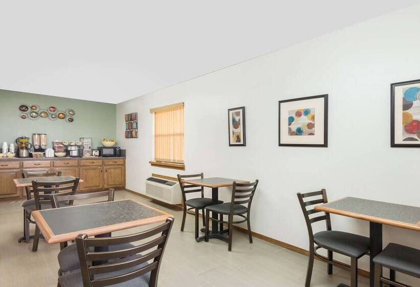 ホテル Knights Inn   Slaton