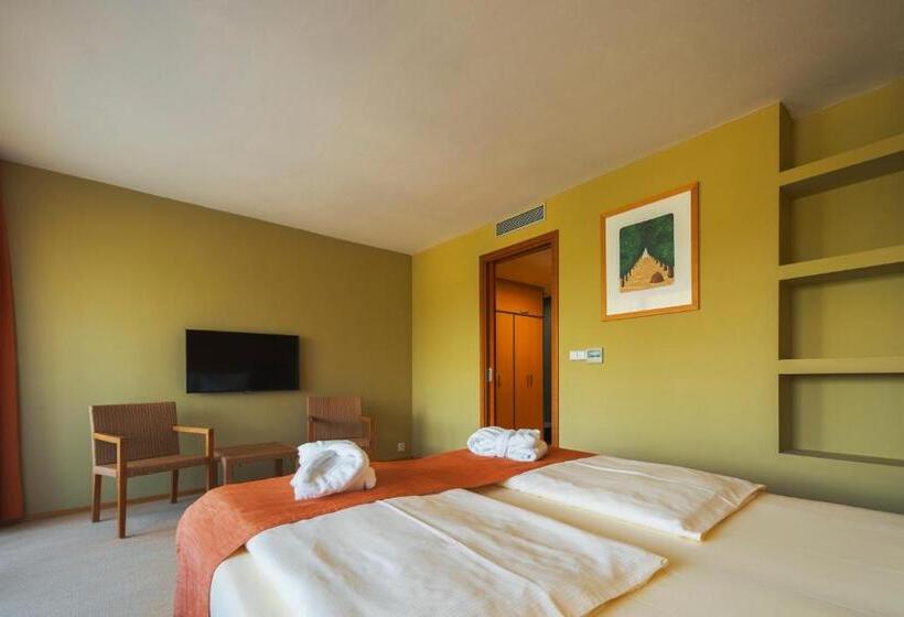 Fotos del hotel Park Holiday Congress & Wellness:  2