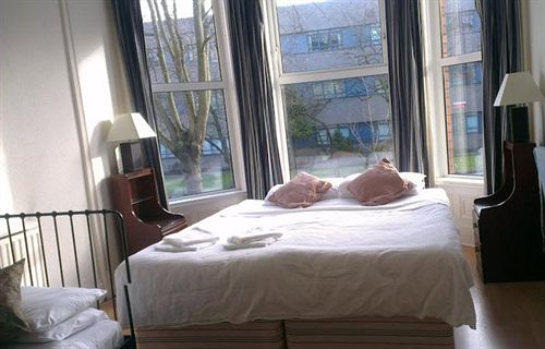 Отель Pearl Court Guesthouse