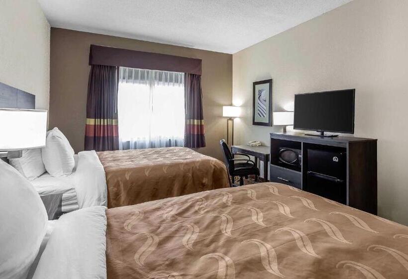 ホテル Quality Inn & Suites