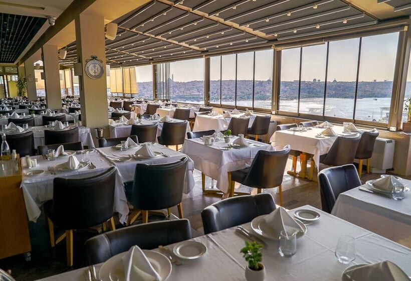 ホテル Radisson Blu  Istanbul Pera