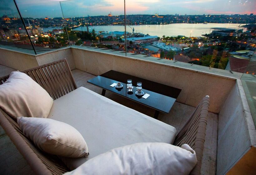 فندق Radisson Blu  Istanbul Pera