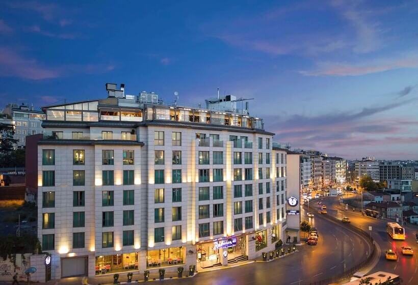 هتل Radisson Blu  Istanbul Pera