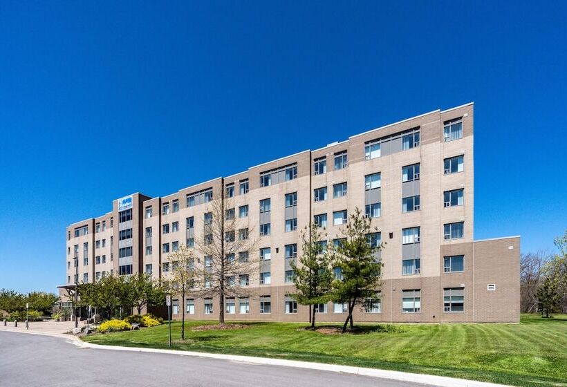 هتل Residence & Conference Centre  Niagaraonthelake