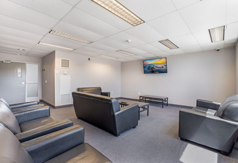 هتل Residence & Conference Centre  Niagaraonthelake