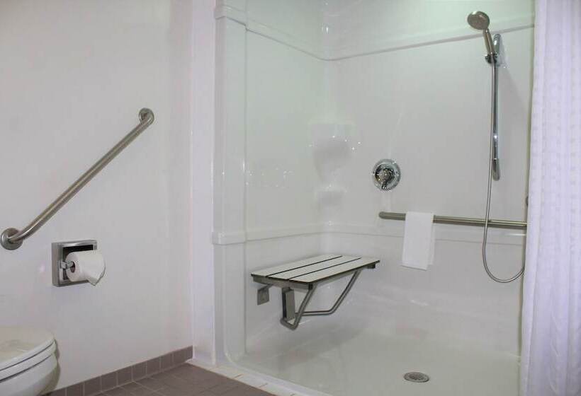 هتل Residence & Conference Centre  Niagaraonthelake