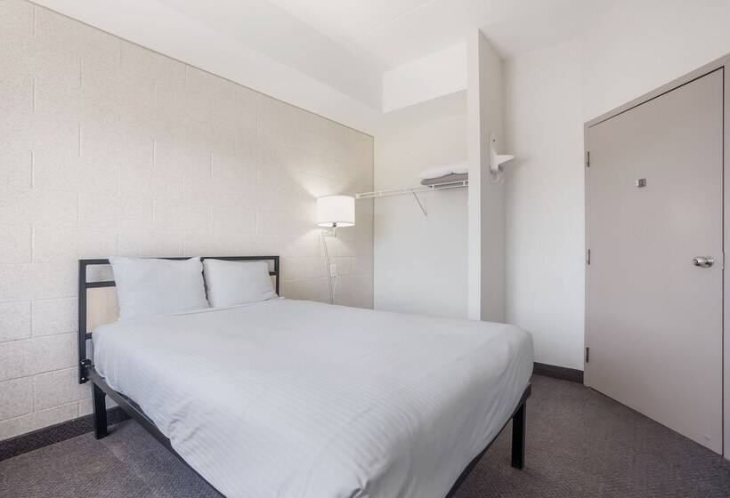 هتل Residence & Conference Centre  Niagaraonthelake