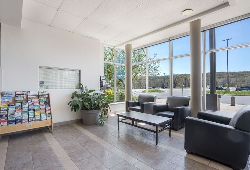 هتل Residence & Conference Centre  Niagaraonthelake