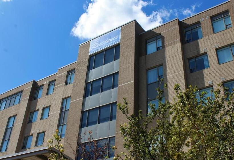 هتل Residence & Conference Centre  Niagaraonthelake