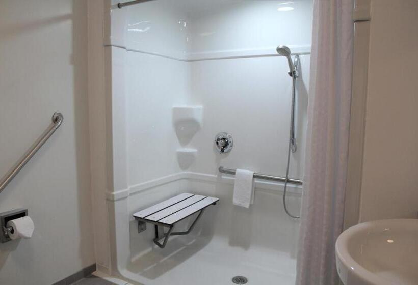 هتل Residence & Conference Centre  Niagaraonthelake