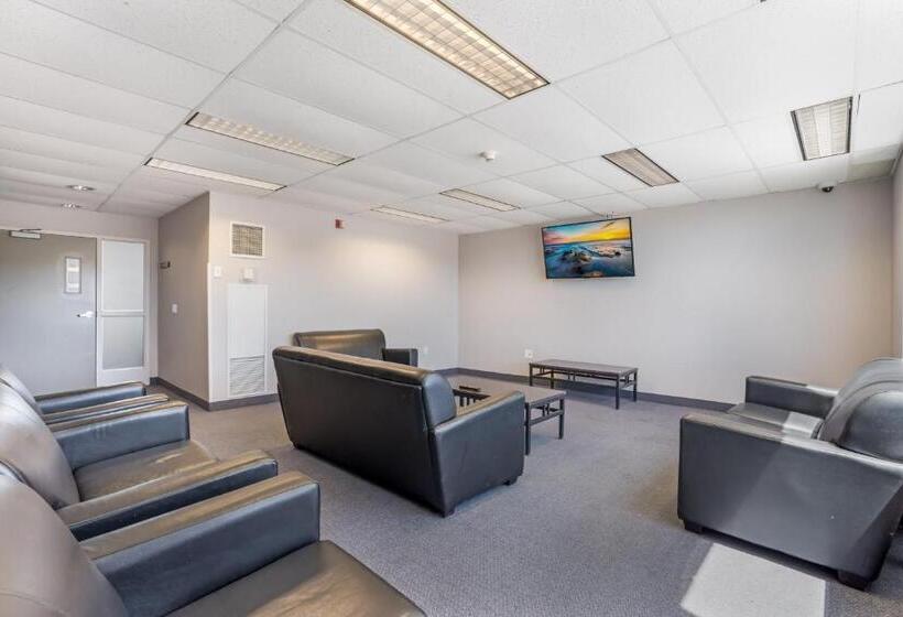 هتل Residence & Conference Centre  Niagaraonthelake
