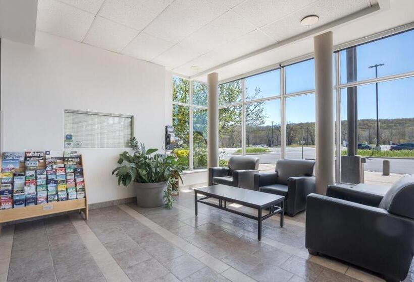 هتل Residence & Conference Centre  Niagaraonthelake
