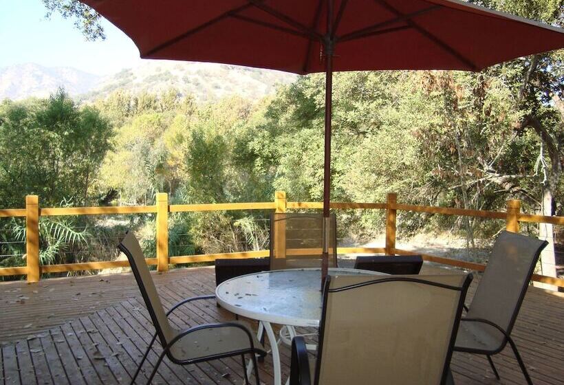 هتل Sequoia Riverfront Cabins