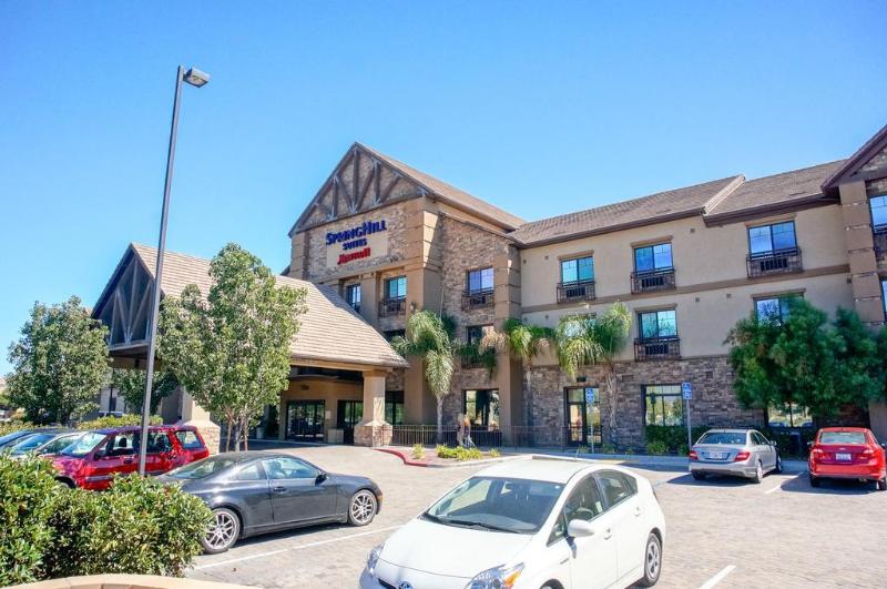 בית מלון כפרי Springhill Suites Temecula Valley Wine Country