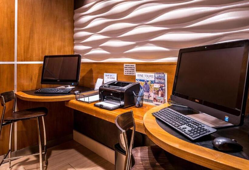 בית מלון כפרי Springhill Suites Temecula Valley Wine Country