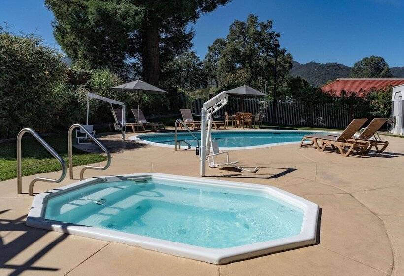 هتل Super 8 By Wyndham Ukiah