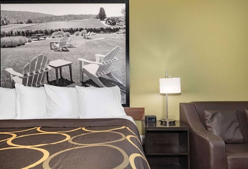 هتل Super 8 By Wyndham Ukiah