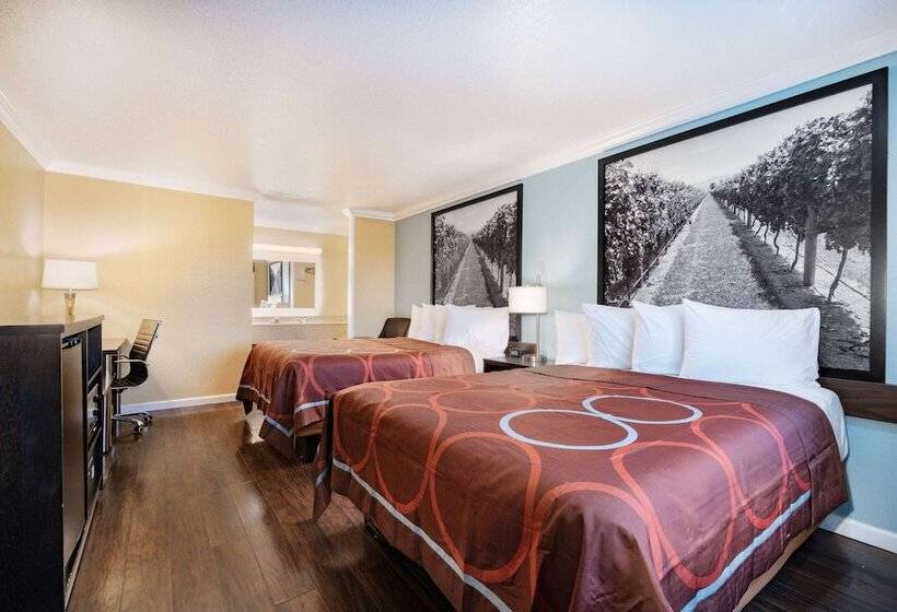 هتل Super 8 By Wyndham Ukiah