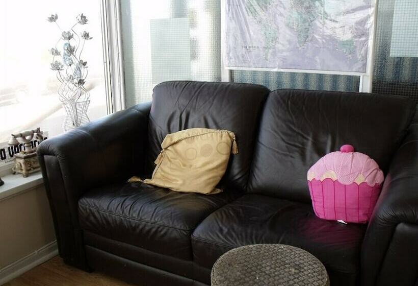 Fotos del hotel The Derby:  15