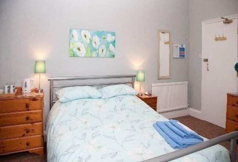 Hotelli The Meltham Guesthouse Scarborough