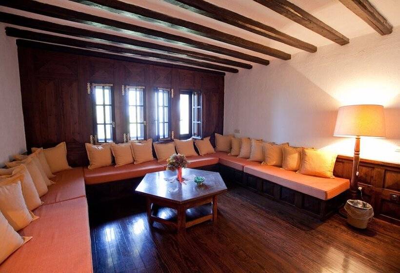 استراحتگاه Porto Carras Villa Galini