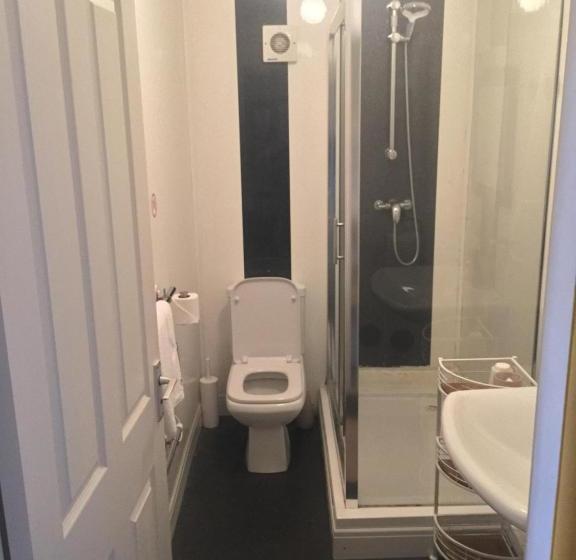 تختخواب و صبحانه Greenbank Guest House