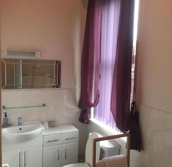 تختخواب و صبحانه Greenbank Guest House