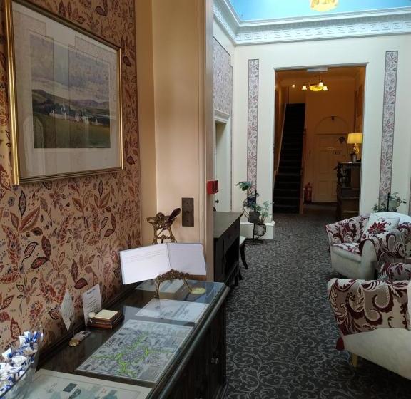 Bed and Breakfast The Lodge Elgin