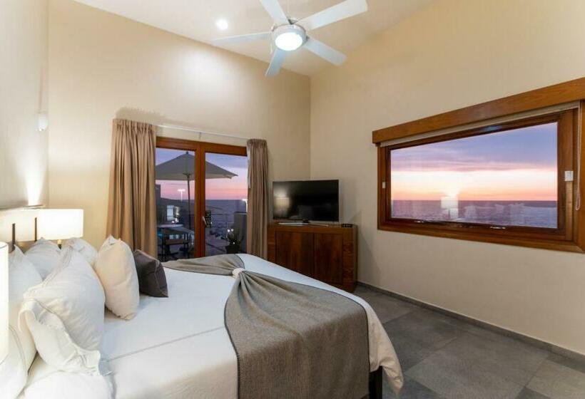 ホテル Casa Lucila Mazatlán Curamoria Collection