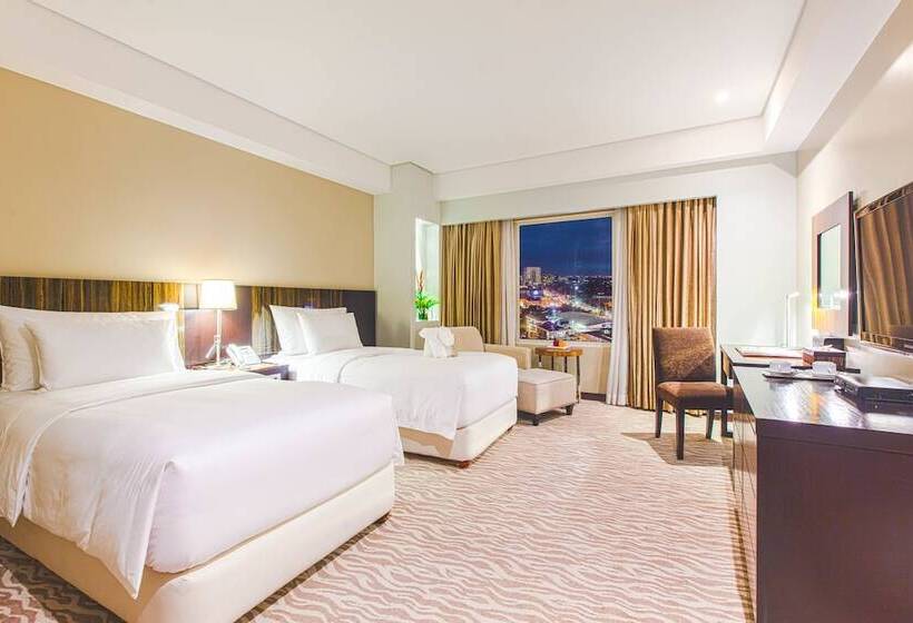 Acacia Hotel Manila