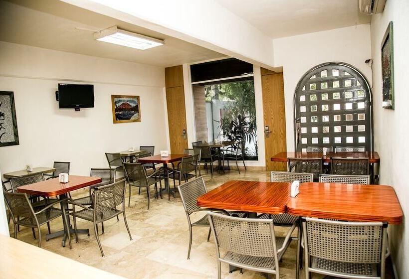 Fotos del hotel Suites Dioh:  9