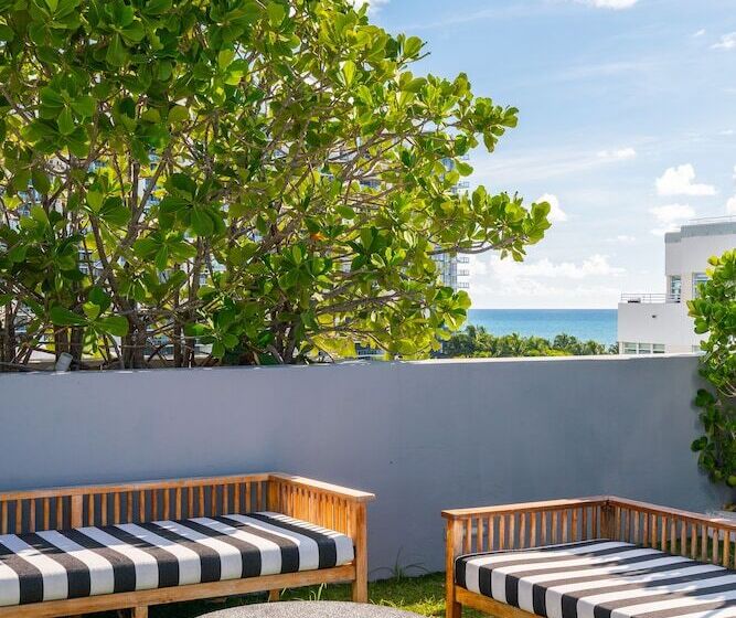 هتل Boulan South Beach